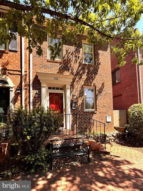 211 Oronoco St, ALEXANDRIA, VA, 22314-2017 | Card Image