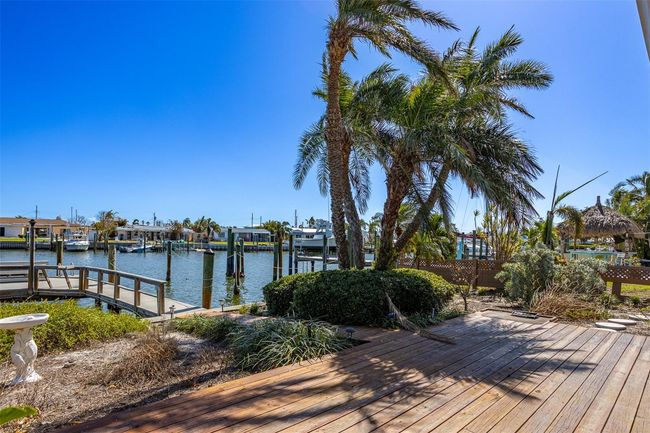 513 S Bayshore Dr, House other with 2 bedrooms, 2 bathrooms and null parking in MADEIRA BEACH FL | Image 7