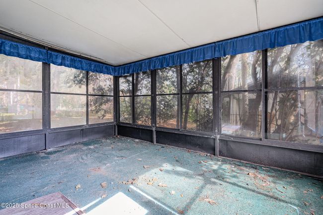 SCREENED PORCH | Image 24