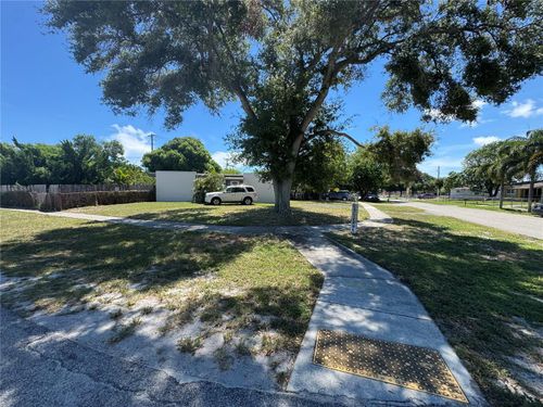 408 Cheyenne Dr, Lake Worth, FL, 33462-2202 | Card Image