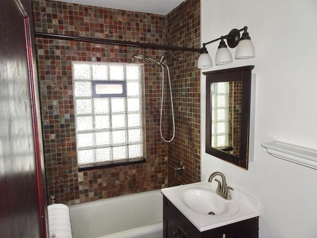 MAIN FLOOR BATH | Image 57