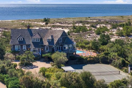 2040 Meadow Ln, Southampton, NY, 11968-5808 | Card Image
