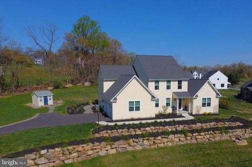 2645 Longridge Dr, Hellertown, PA, 18055 | Card Image