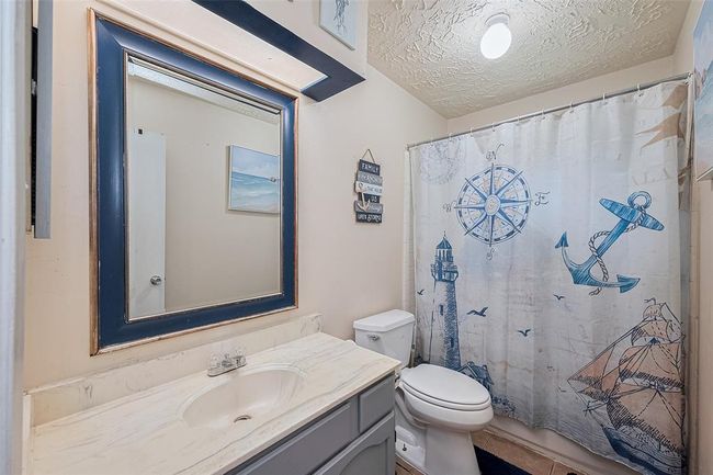 View of secondary bathroom. | Image 17
