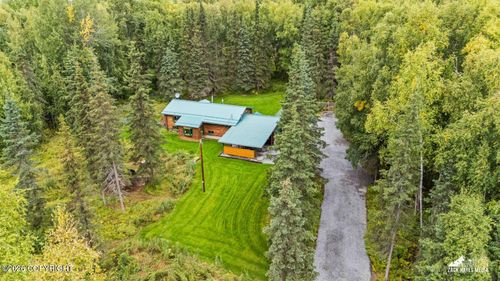 21624 Sean St, Chugiak, AK, 99567-5233 | Card Image