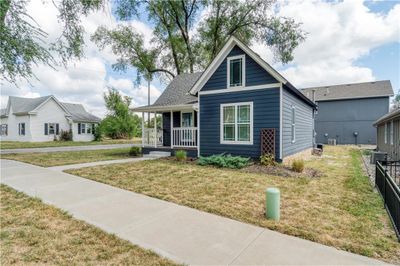 202 Sw 9th Street, House other with 3 bedrooms, 2 bathrooms and null parking in Blue Springs MO | Image 3