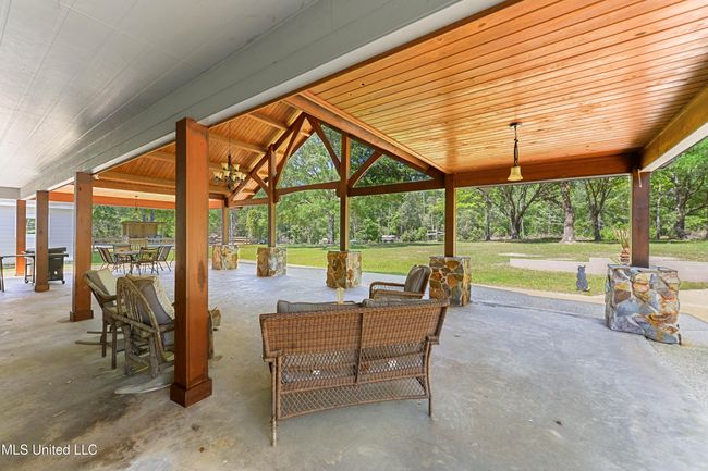BUSBY FRONT PORCH 2 | Image 5