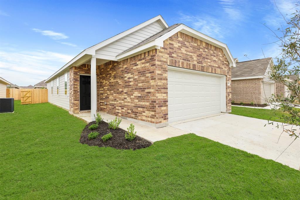 Arango Way, Fort Worth, TX 76140