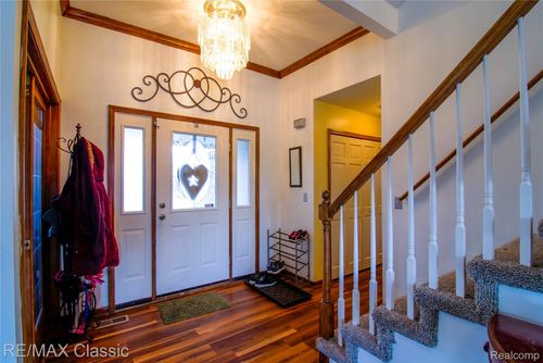 16448 Trailway Dr, Macomb, MI, 48042-5793 | Card Image