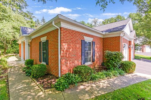 800 W Maple St, Granville, OH, 43023-1190 | Card Image