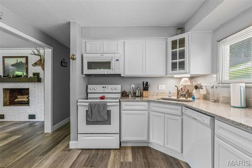 196 N Lake Dr, Hillsboro, MO, 63050-4409 | Card Image