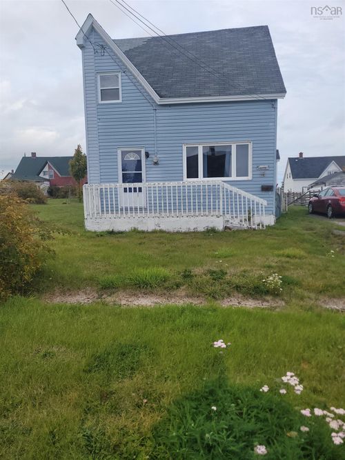 18 International St, Glace Bay, NS, B1A3P7 | Card Image