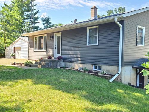 N5301 Us Highway 51, POYNETTE, WI, 53955-9727 | Card Image