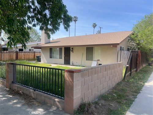 1118 E Campus Way, Hemet, CA, 92543 | Card Image