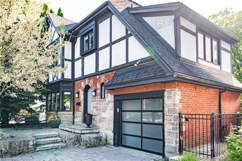 3 Oakwood Pl, Hamilton, ON, L8S4C9 | Card Image