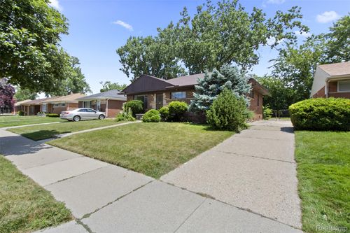 24280 Moritz St, Oak Park, MI, 48237-1604 | Card Image