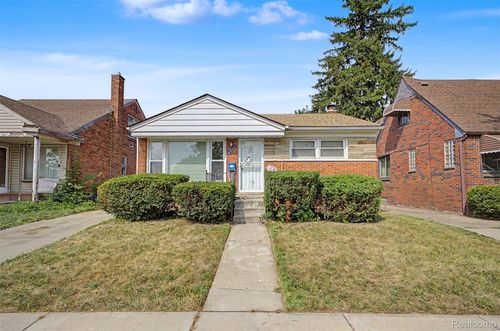8835 Robson St, Detroit, MI, 48228-2360 | Card Image