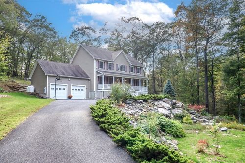 121 Sleepy Hollow Rd, Ridgefield, CT, 06877-2326 | Card Image