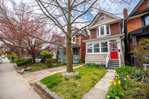 158 Woodfield Rd, Toronto, ON, M4L2W7 | Card Image