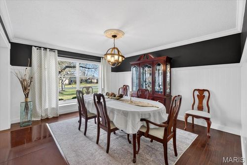 260 Pennington Ln, Chesterfield, MO, 63005-6915 | Card Image