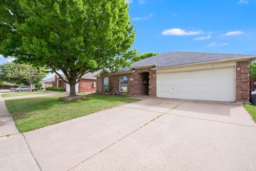 943 Morgan Drive, Burleson, TX, 76028 | Card Image