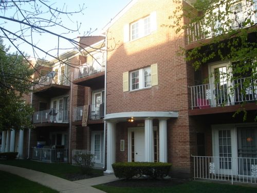 302-607 Quincy Bridge Ln, Glenview, IL, 60025-5602 | Card Image