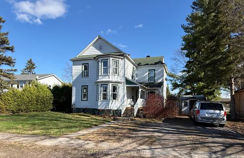 39 Church Ave, Iroquois, ON, K0E1K0 | Card Image