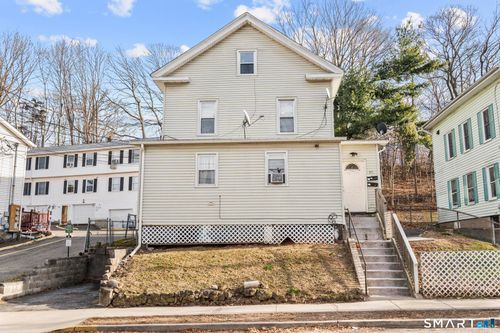 80 Willow St, Meriden, CT, 06450-5734 | Card Image