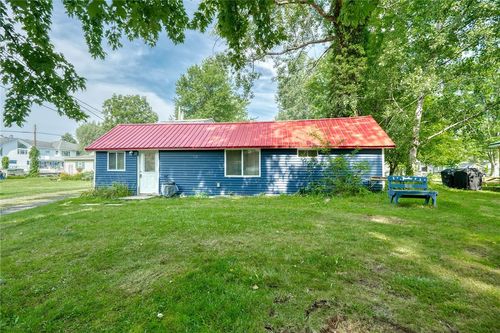 c43-1304 Lake Rd, Webster, NY, 14580-9726 | Card Image