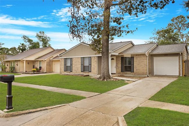 22727 Hawkwood Dr, House other with 4 bedrooms, 2 bathrooms and null parking in Spring TX | Image 4