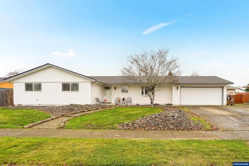 4556 Janice Ave Ne, Salem, OR, 97305-3163 | Card Image