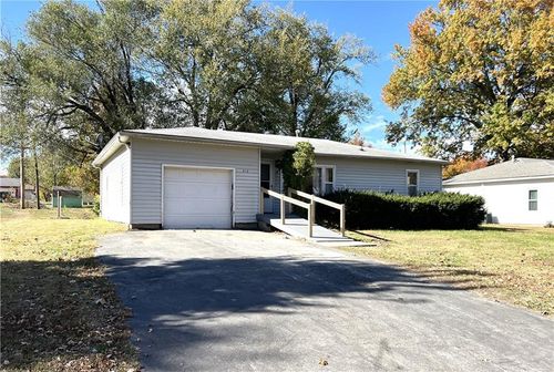 312 S Leona St, Concordia, MO, 64020-9651 | Card Image
