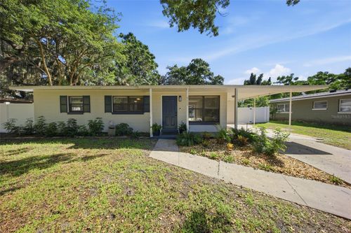111 E Lauren Ct, FERN PARK, FL, 32730-2217 | Card Image