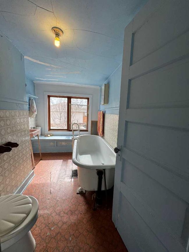 5824 52 Street, House other with 3 bedrooms, 2 bathrooms and 6 parking in Taber AB | Image 7