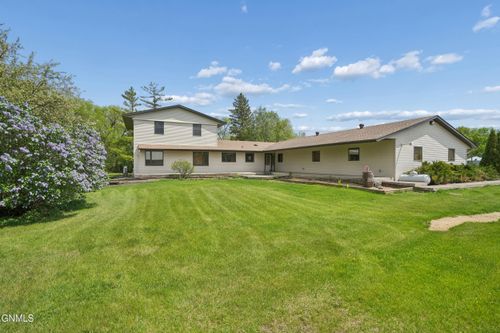 5641 170 Avenue N, Moorhead, MN, 56560 | Card Image