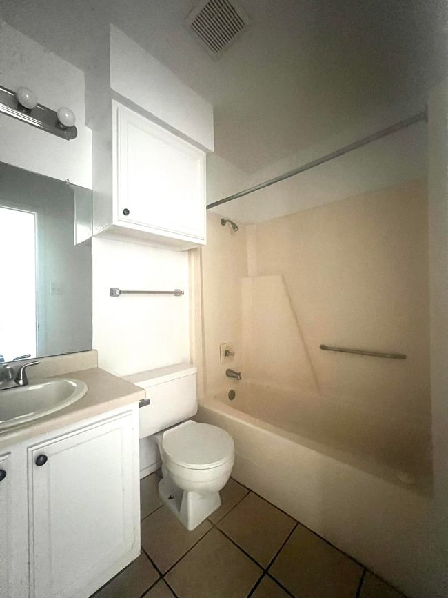 802 Matthew St, Townhouse with 2 bedrooms, 2 bathrooms and null parking in Sundown TX | Image 8