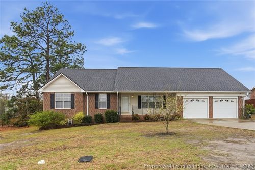 3421 Masters Dr, Hope Mills, NC, 28348-2283 | Card Image