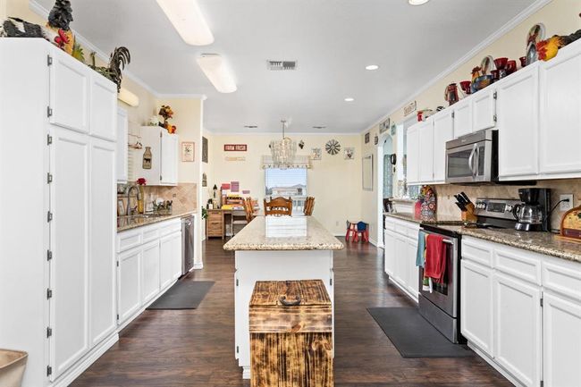 1216 Overton Ave, House other with 5 bedrooms, 3 bathrooms and 2 parking in Port Bolivar TX | Image 18