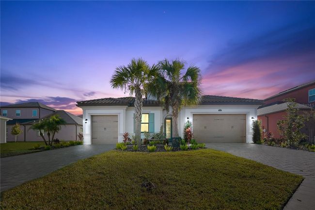 31990 Bourneville Terrace, House other with 4 bedrooms, 3 bathrooms and null parking in Wesley Chapel FL | Image 2