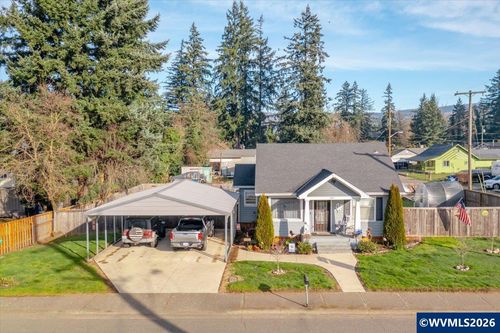 817 Main St, Lyons, OR, 97358-2308 | Card Image