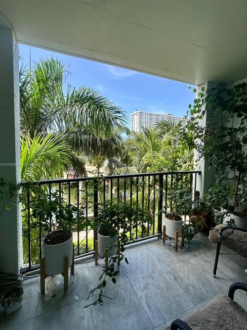 2412-17150 N Bay Rd, Sunny Isles Beach, FL, 33160-3413 | Card Image