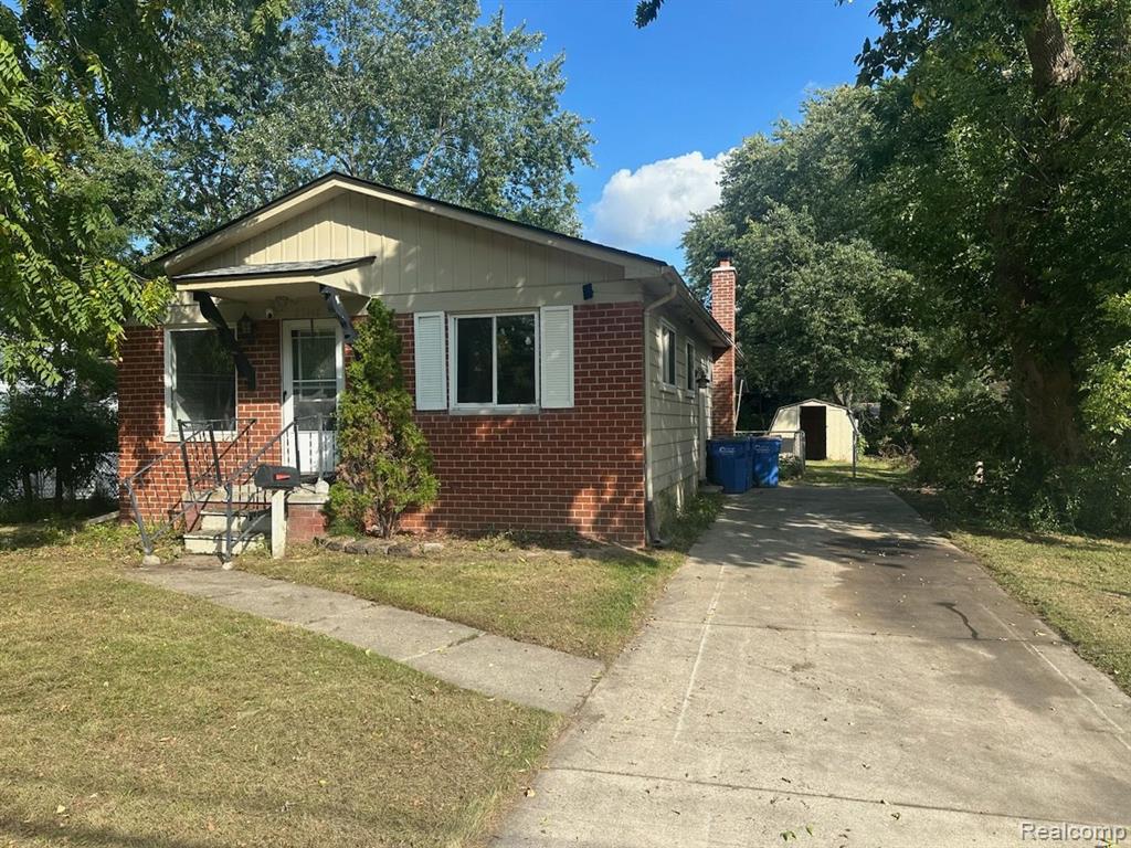 Eureka Dr, Warren, MI 48091