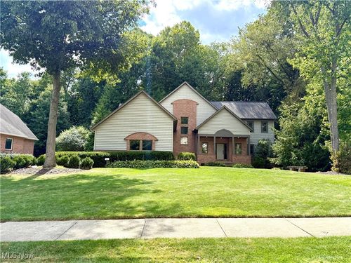 2694 High Hampton Trl, Cuyahoga Falls, OH, 44223-3729 | Card Image