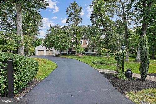 8012 Elm Pl, DUNN LORING, VA, 22027-1119 | Card Image