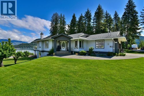 2860 Marine Drive, Blind Bay, BC, V0E1H1 | Card Image