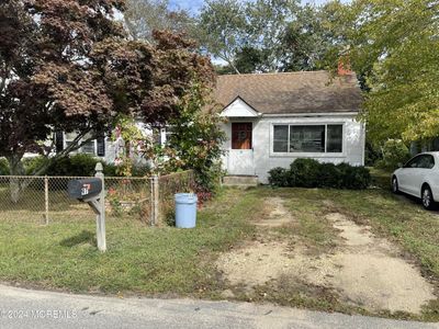 97 Dollmore Avenue, House other with 2 bedrooms, 1 bathrooms and null parking in Waretown NJ | Image 1