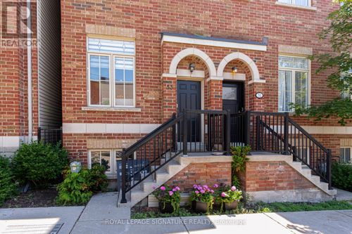 53 St Paul St, Toronto, ON, M5A3H2 | Card Image