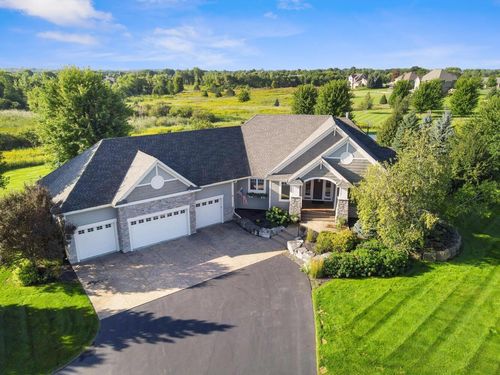 19220 Foxfield Dr, Prior Lake, MN, 55372-3460 | Card Image