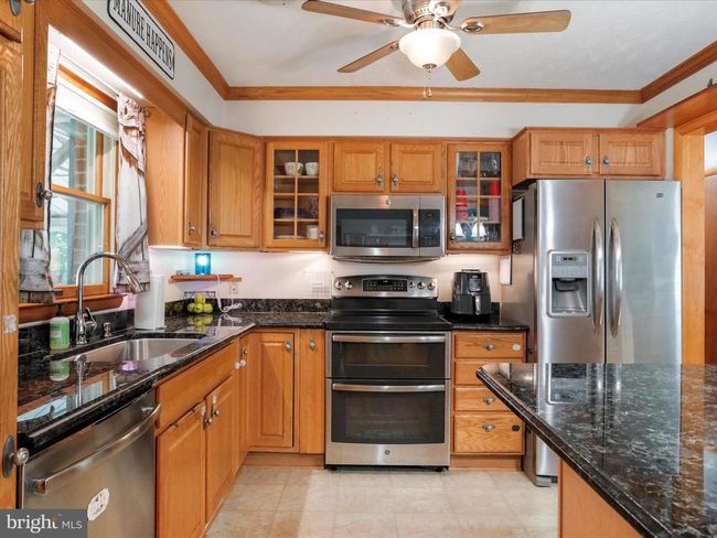 129 Fox Ridge Dr, House other with 3 bedrooms, 3 bathrooms and null parking in MAURERTOWN VA | Image 4