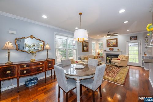1 Ashley Ct, Hawthorne, NJ, 07506-2264 | Card Image
